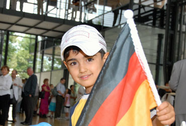Junge mit Deutschlandfahne